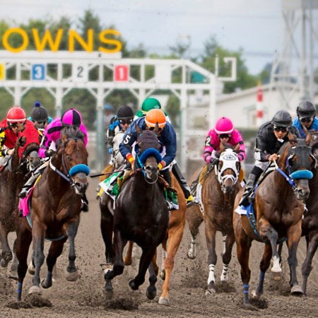 Aug 2nd Dollar Days at Emerald Downs…Cheap Tour, Cheap Eats and Cheap Seats!